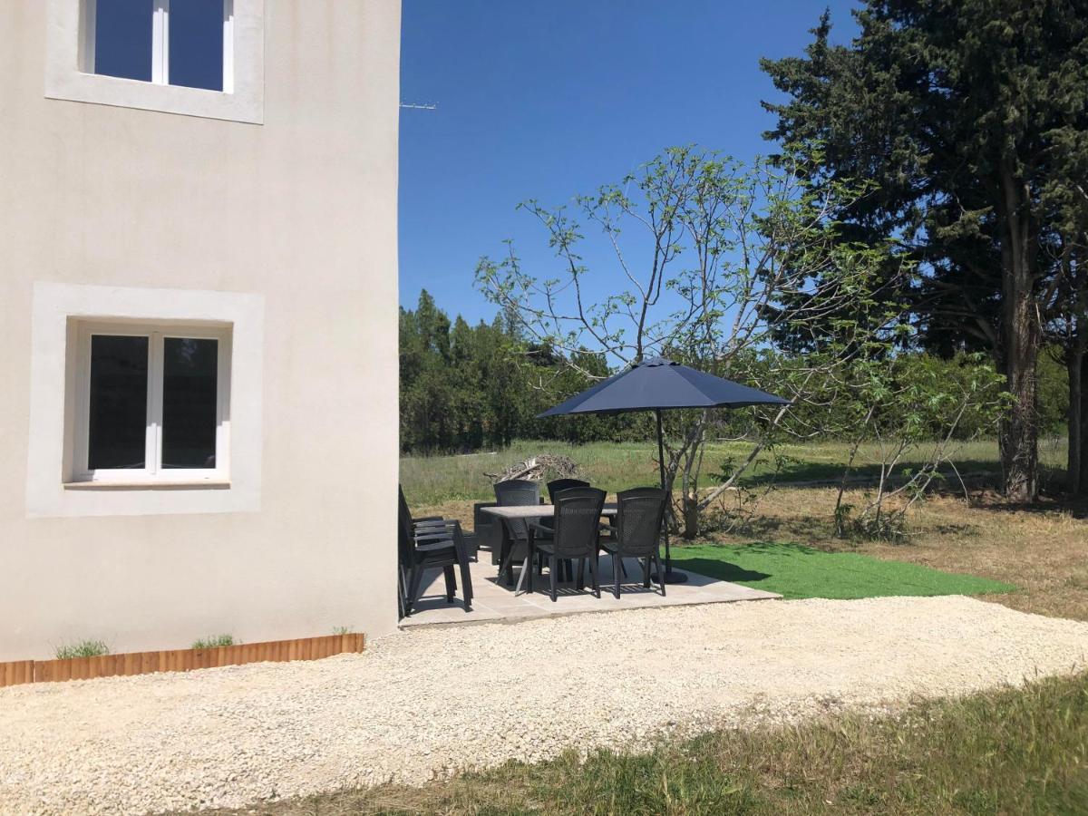 Gite De Charme En Provence Villa Monteux Luaran gambar