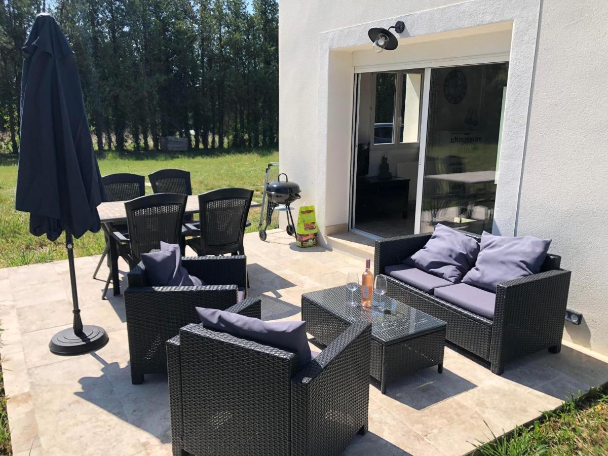 Gite De Charme En Provence Villa Monteux Luaran gambar
