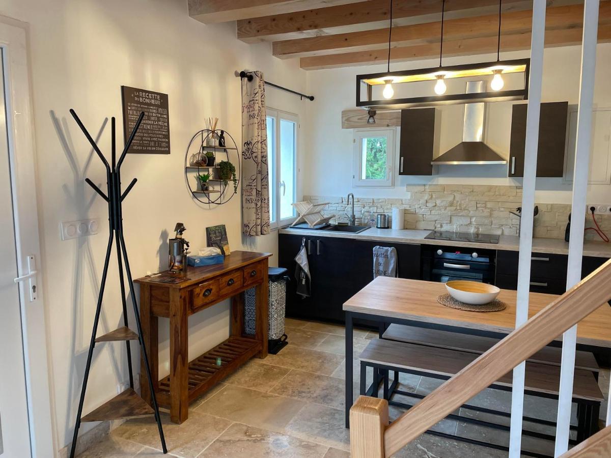 Gite De Charme En Provence Villa Monteux Luaran gambar